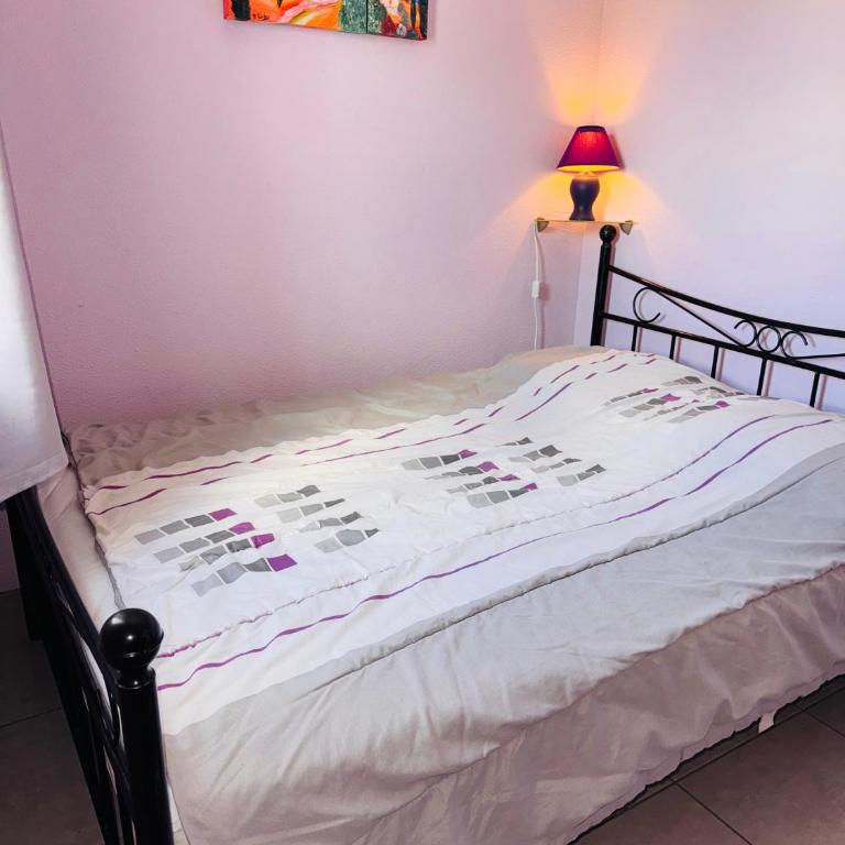 Les Soleillades-T2 pour 5 pers-piscine, parking privé- LaConciergerieByNina - Appartement 1 Chambre - 7