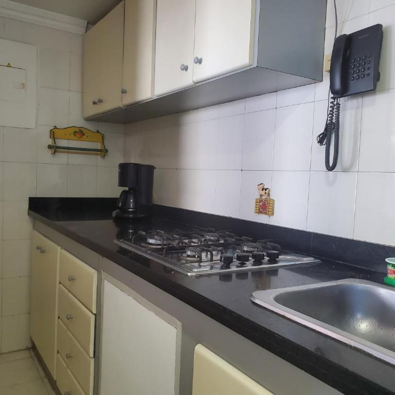 Apartamento con VISTA AL MAR, A una cuadra de la PLAYA. Piso 16 - Two-Bedroom Apartment - 5