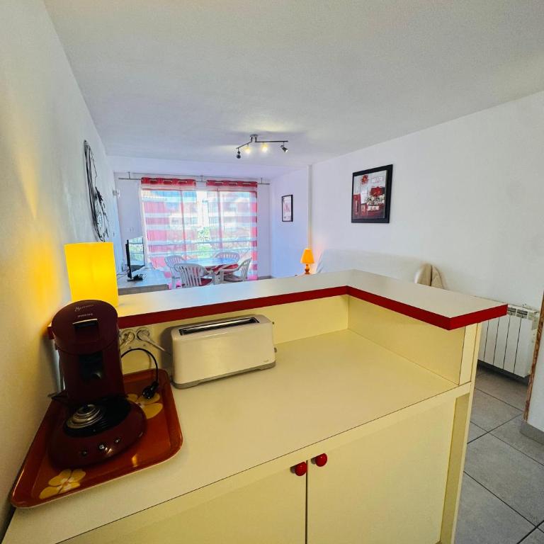 Les Soleillades-T2 pour 5 pers-piscine, parking privé- LaConciergerieByNina - Appartement 1 Chambre - 6