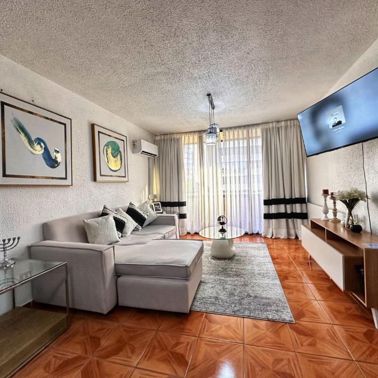 Apartaments Mukarram - Two-Bedroom Apartment - 13
