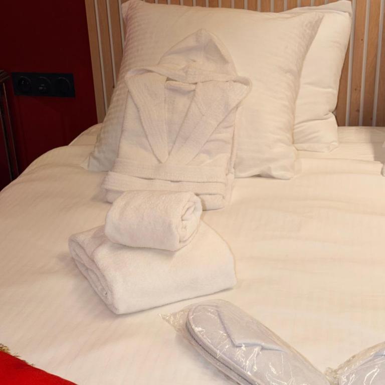 Suite Jacuzzi & Sauna privatifs - Paris - Or Norme By Le Douze - Chambre Double Deluxe - 6