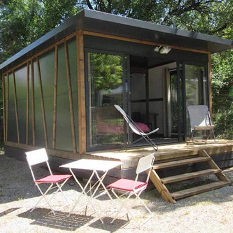 Mobil-home Douillet 4 Pers. avec Terrasse - Mobile Home - 17