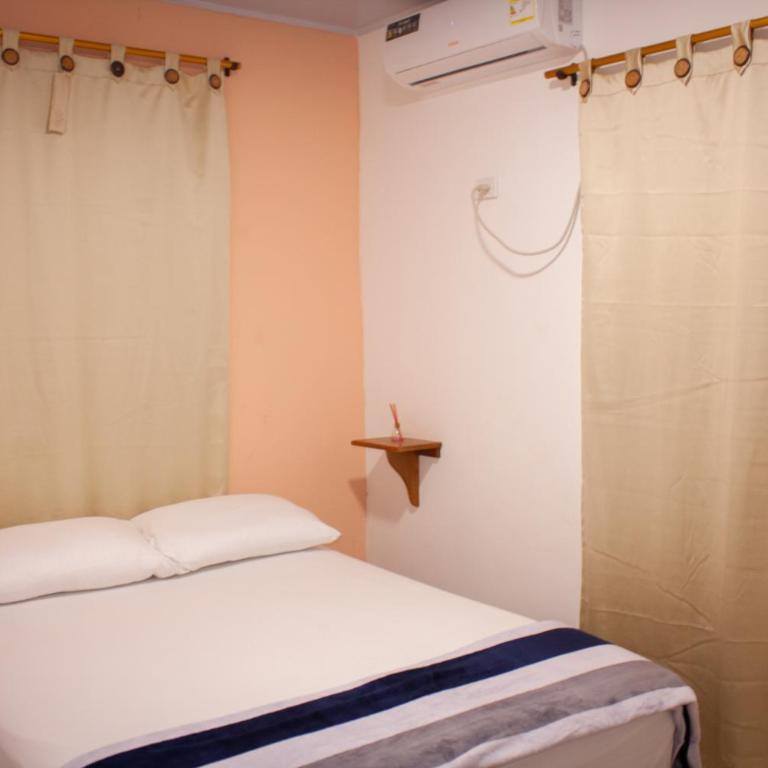 Hostal Encanto tropical - Habitación Doble con baño privado - 1