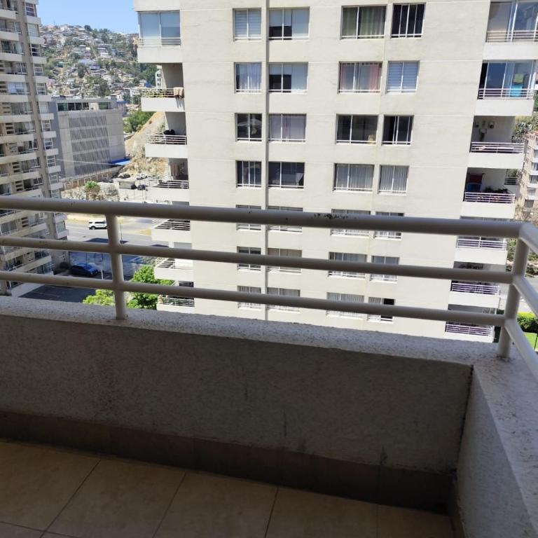 arriendo departamento 3 dormitorios,cerca del centro - One-Bedroom Apartment - 2