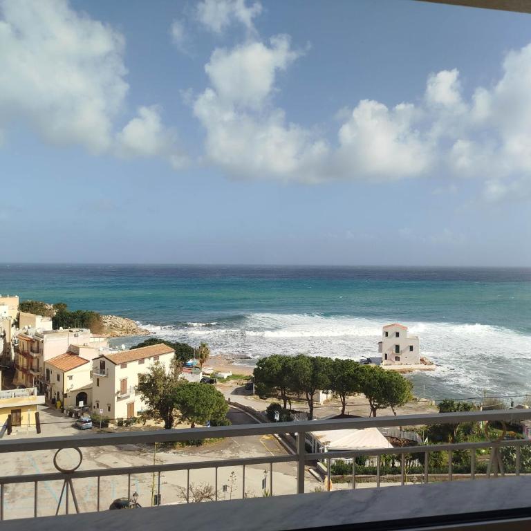 Le finestre sul mare - Two-Bedroom Apartment - 5