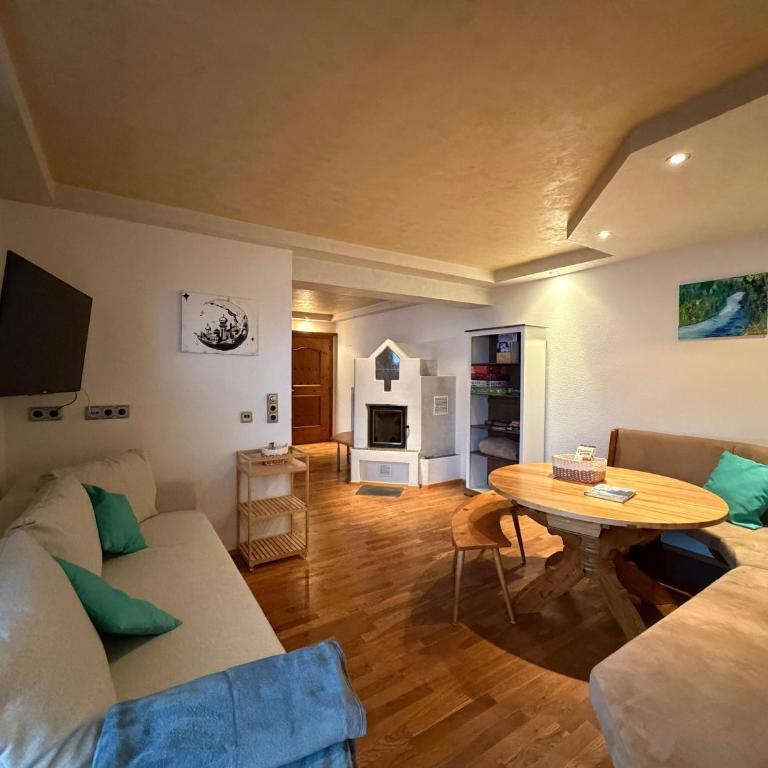 Feines Alpennest - Apartment mit 1 Schlafzimmer und Dusche - 4
