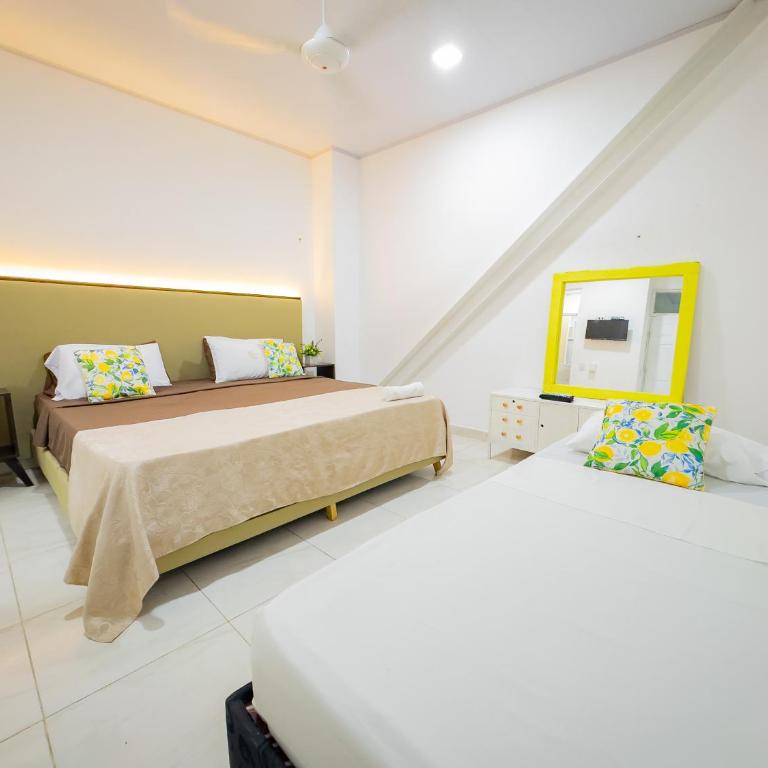 La Puerta del Ángel LOW COST - Habitación Triple con baño privado - 12