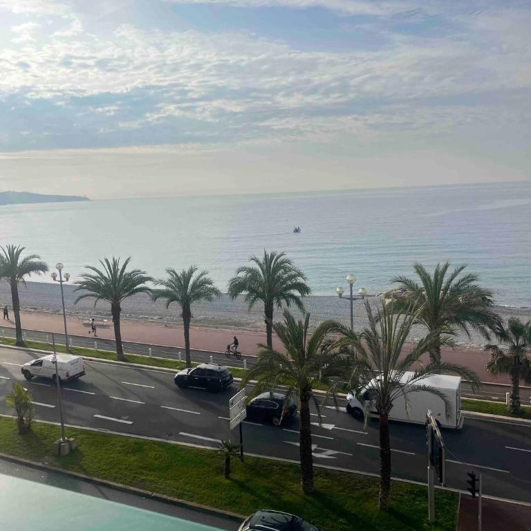 Charming Studio Apartment with Ocean Views in Nice, France - Appartement - 1