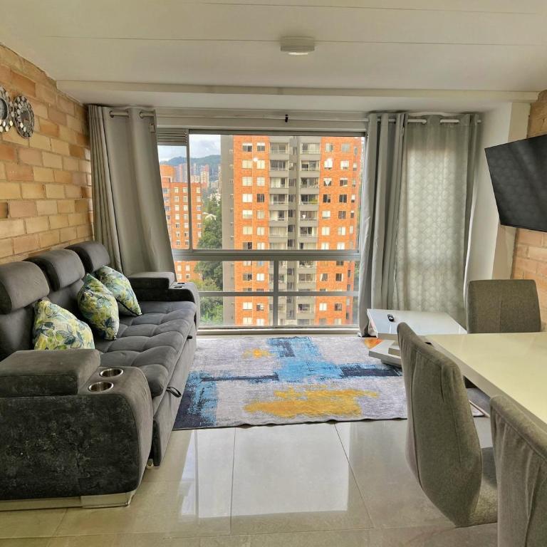 2BR Apartment with Skyline View - El Tesoro, El Poblado - Two-Bedroom Apartment - 2