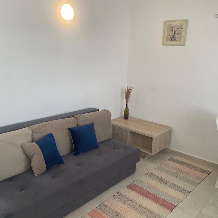 New house - One-Bedroom Apartment - 3