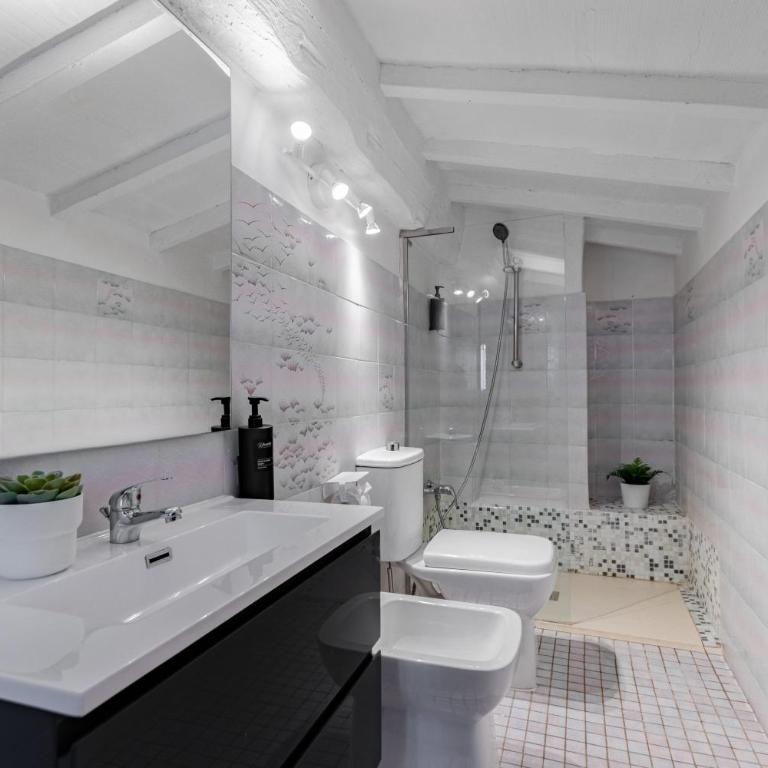 Hostly - La Spina Suite Apartment - Appartamento con 1 Camera da Letto - 25