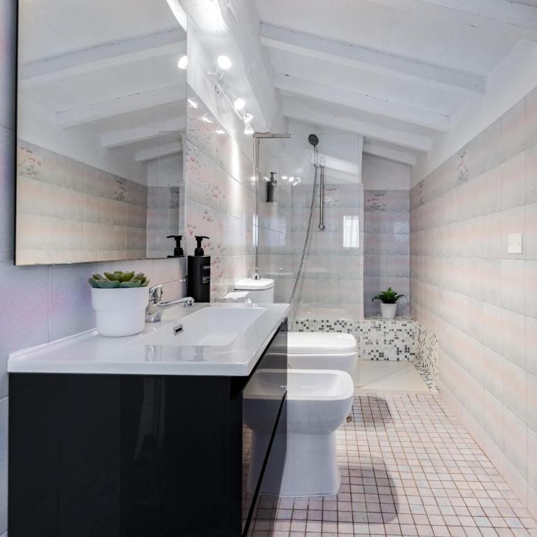 Hostly - La Spina Suite Apartment - Appartamento con 1 Camera da Letto - 18