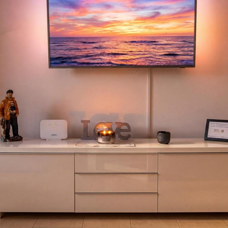 Elena's Ocean Oasis - One-Bedroom Apartment - 12