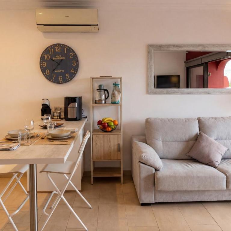 Elena's Ocean Oasis - One-Bedroom Apartment - 11