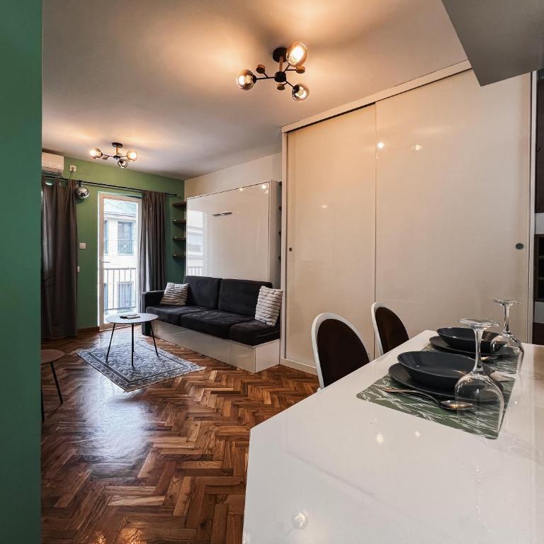 Hidden Apartment City Center - One-Bedroom Apartment - 2
