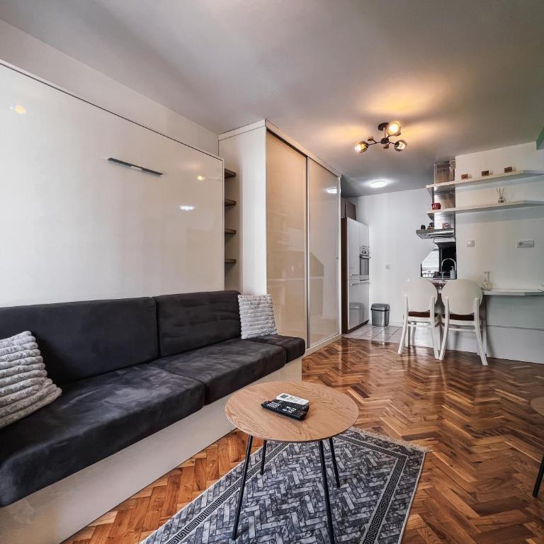 Hidden Apartment City Center - One-Bedroom Apartment - 8