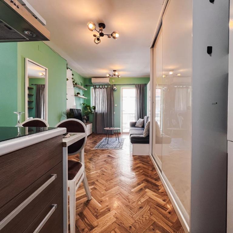 Hidden Apartment City Center - One-Bedroom Apartment - 12