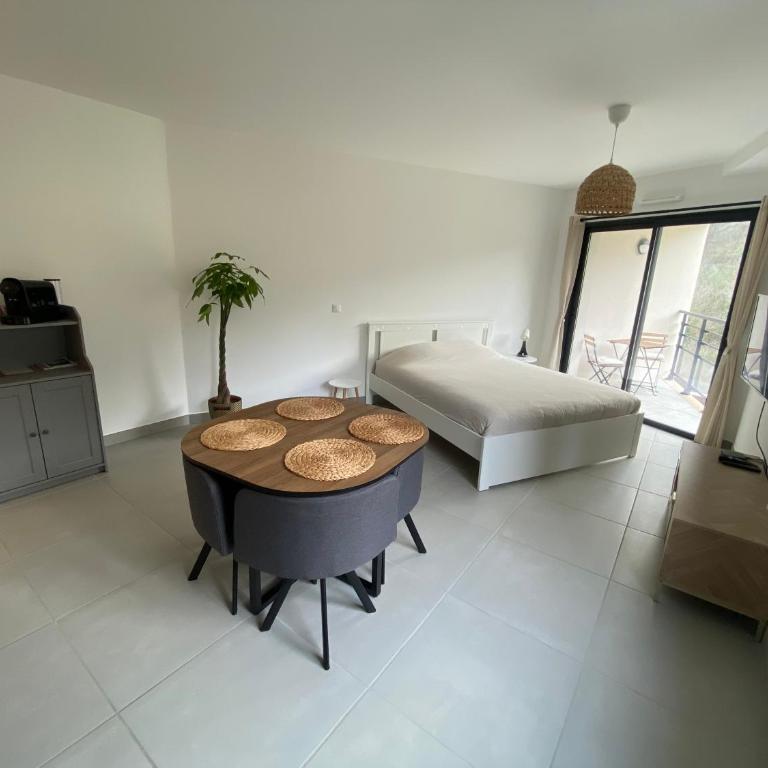 Appartement entre Monaco et Nice Calme et tout équipé - Studio avec Balcon - 2
