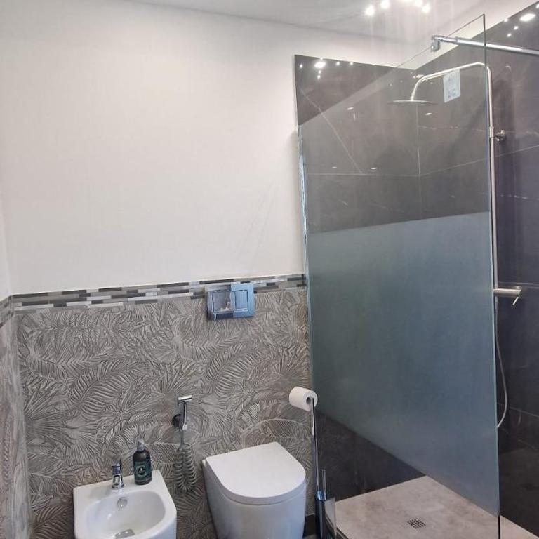 Luxury Airport Suite Bologna - One-Bedroom Apartment - 12