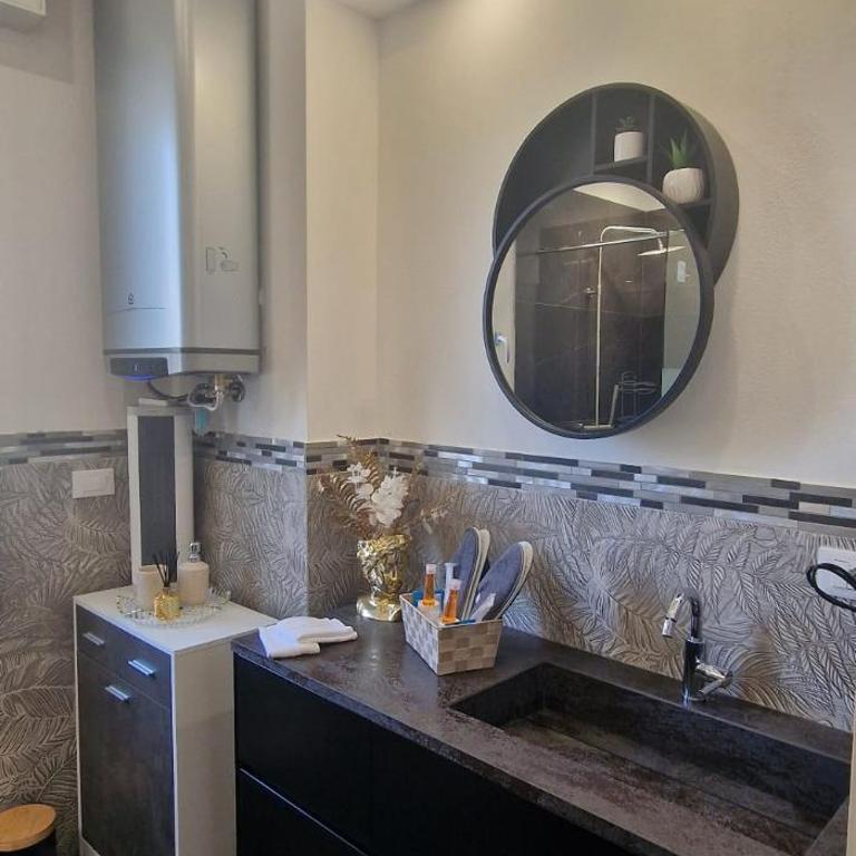 Luxury Airport Suite Bologna - One-Bedroom Apartment - 13