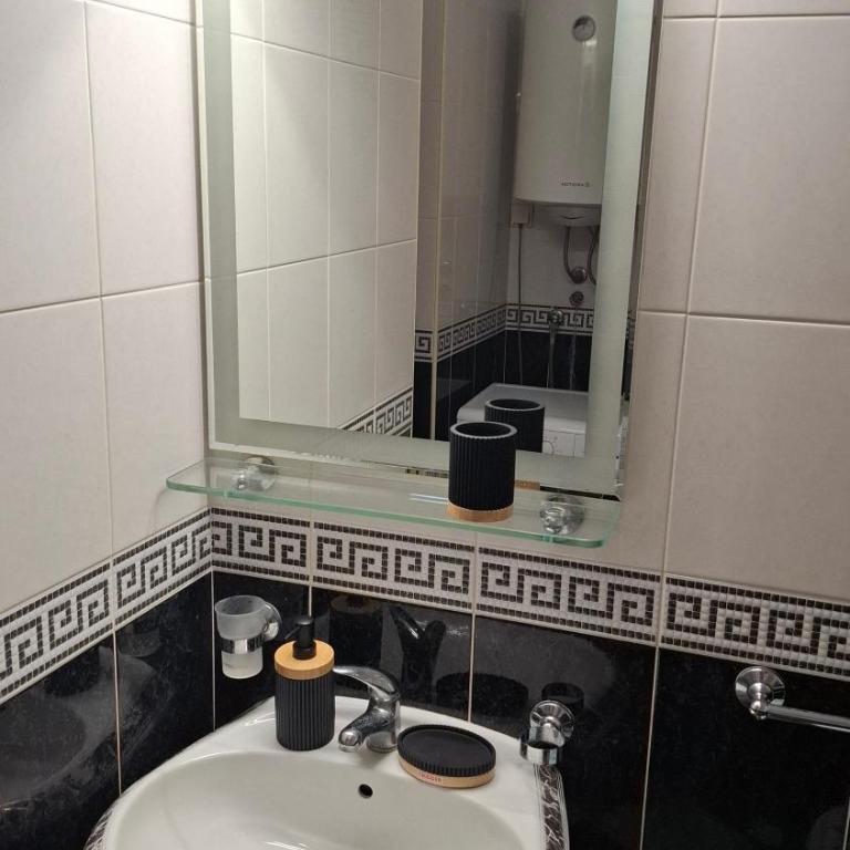 VUK's 5 min from the BEACH Two-Bedroom Apart - Apartman sa 2 Spavaće Sobe - 21