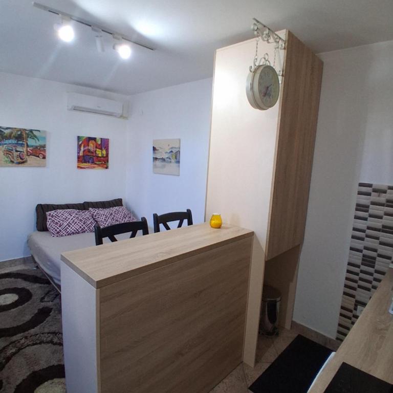 Studio19 - Room #1585089101 - 6