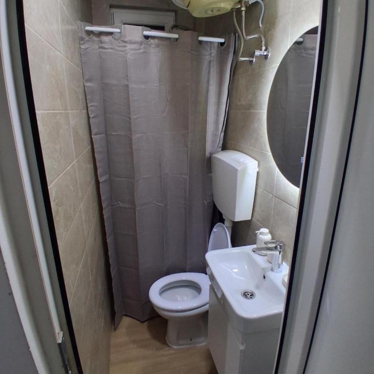 Studio19 - Room #1585089101 - 8