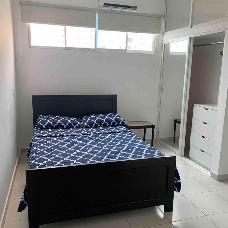 Apartment in Salinas 1 block from the sea - Three-Bedroom Apartment - 11
