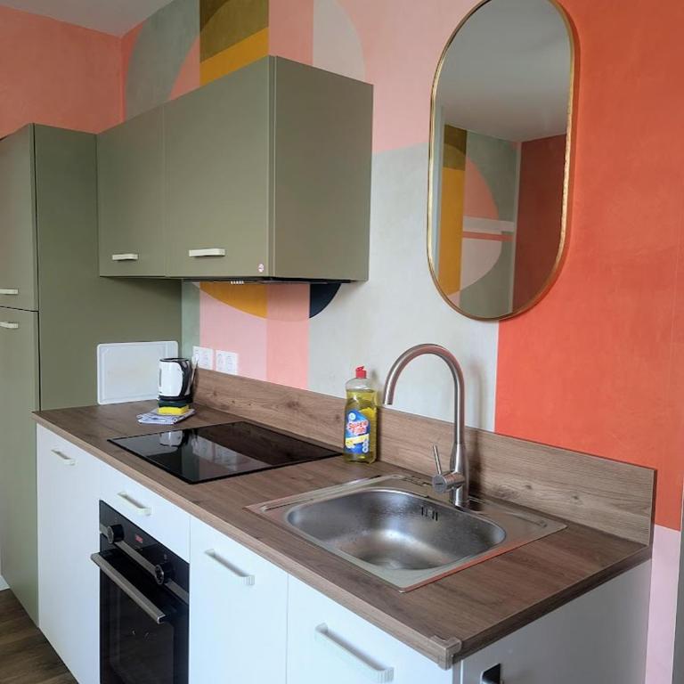 Le calme et les couleurs de l'été - One-Bedroom Apartment - 9