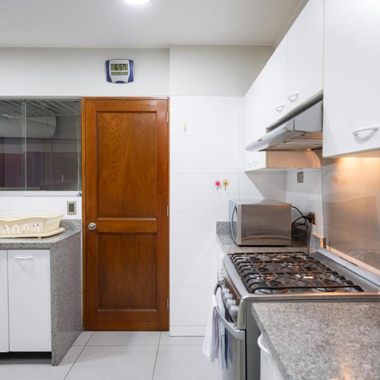 ALU Luxe - Premium Oceanfront Apartments Larcomar - Three-Bedroom Apartment - High Floor - 12