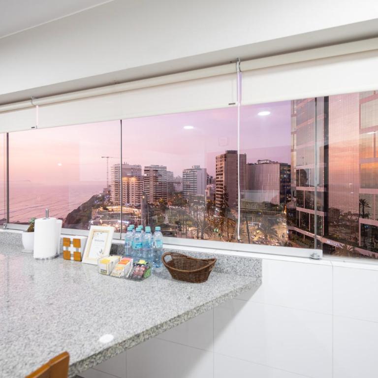 ALU Luxe - Premium Oceanfront Apartments Larcomar - Three-Bedroom Apartment - High Floor - 13