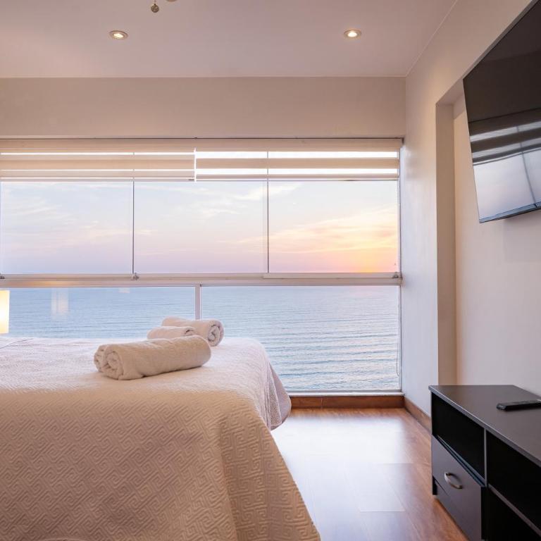 ALU Luxe - Premium Oceanfront Apartments Larcomar - Three-Bedroom Apartment - High Floor - 14