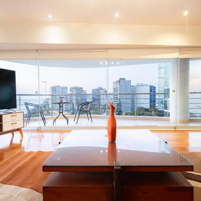 ALU Luxe - Premium Oceanfront Apartments Larcomar - Three-Bedroom Apartment - High Floor - 26
