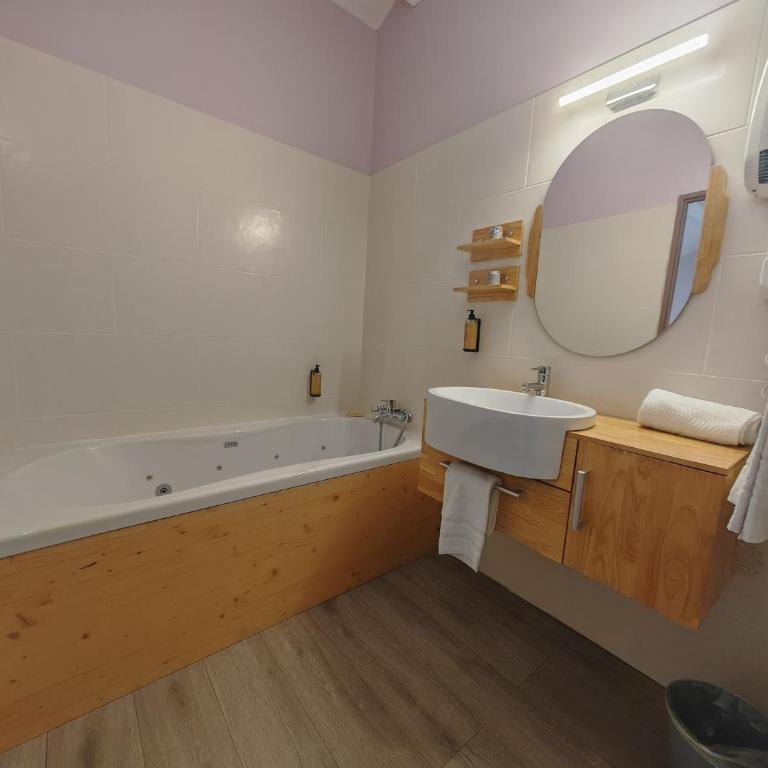 Urban Style, Hôtel Le Cheval Noir, Saint-Étienne - Chambre Double Balnéo - 5