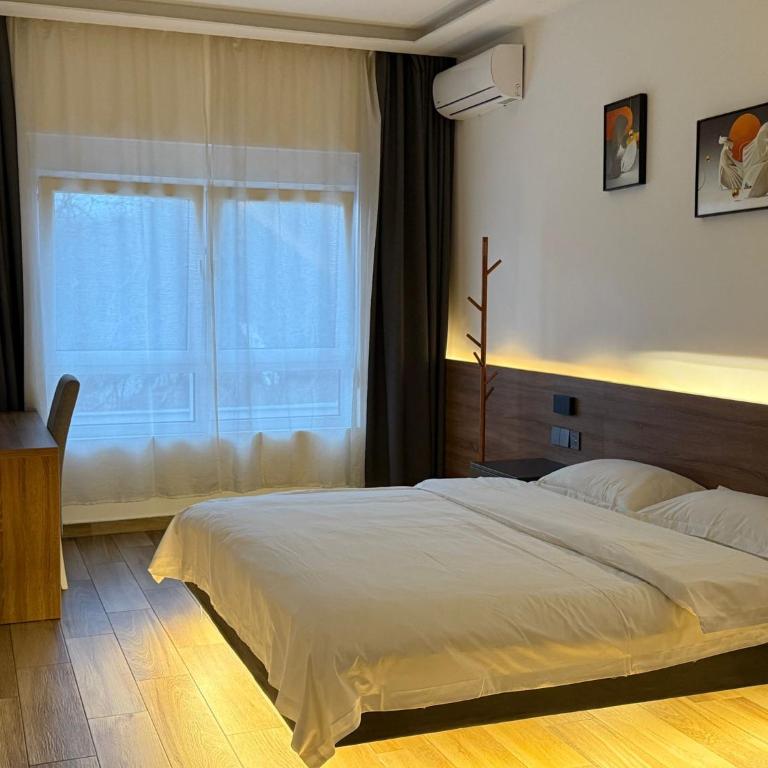 H.T Hotel - Standardna Soba sa Bračnim Krevetom (Queen-size) - 1