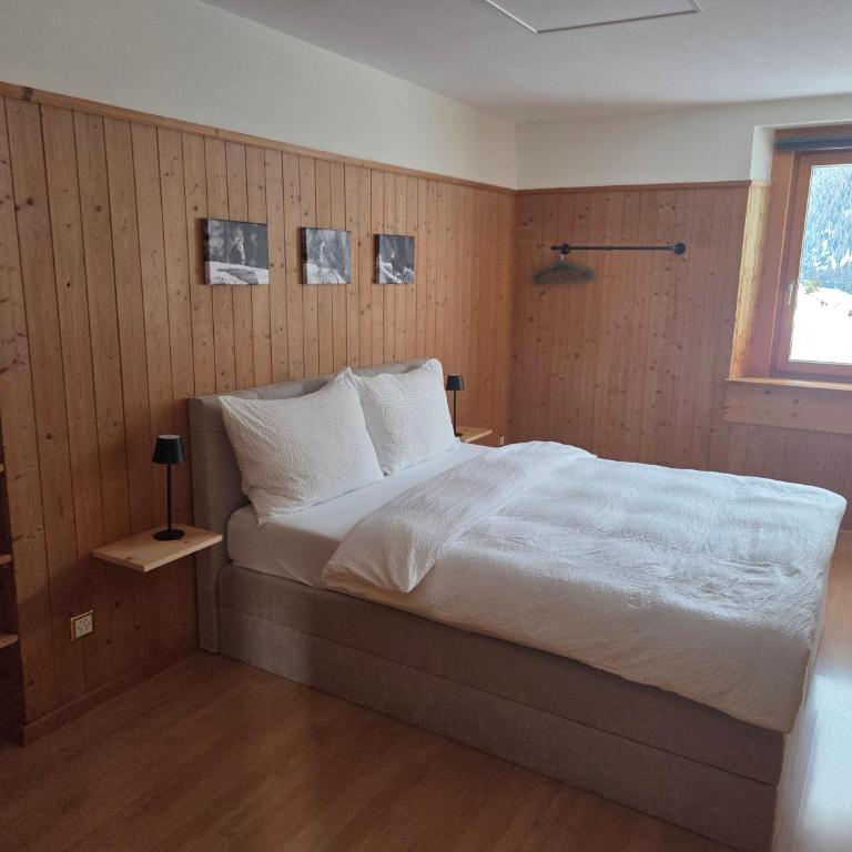 Chasa Bellavista - Apartment mit 3 Schlafzimmern und Balkon - 21