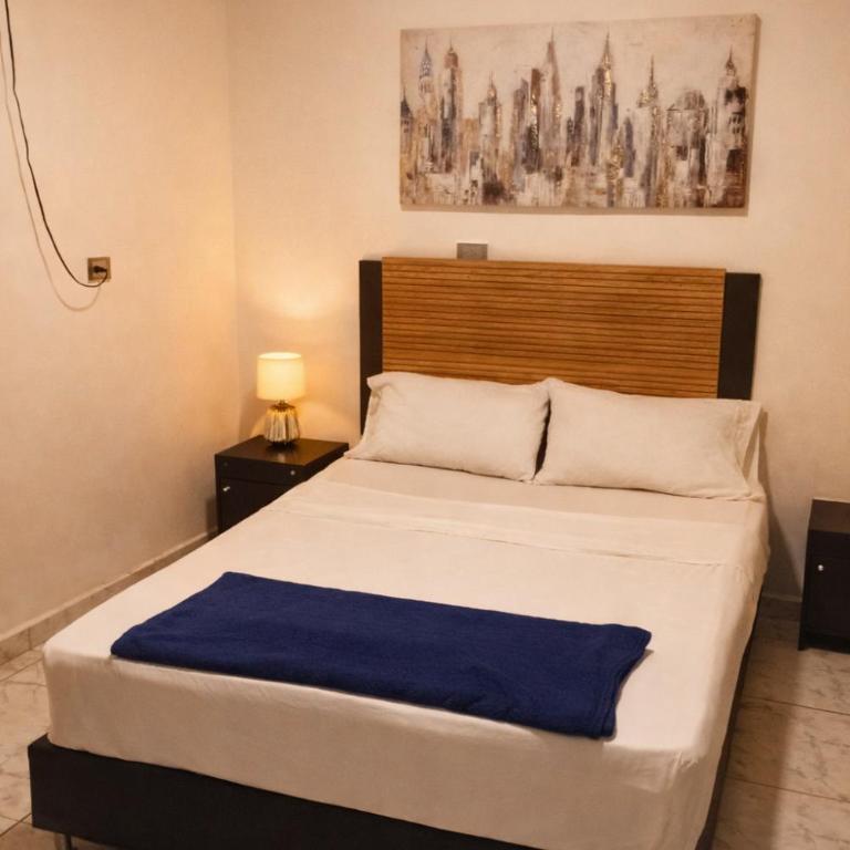 La Familia Hostel - Parque Poblado - Habitación Doble Deluxe - 3