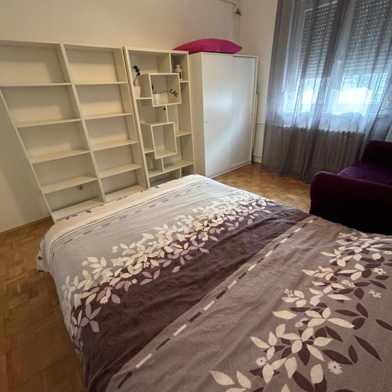 Apt 1944 - One-Bedroom Apartment - 17