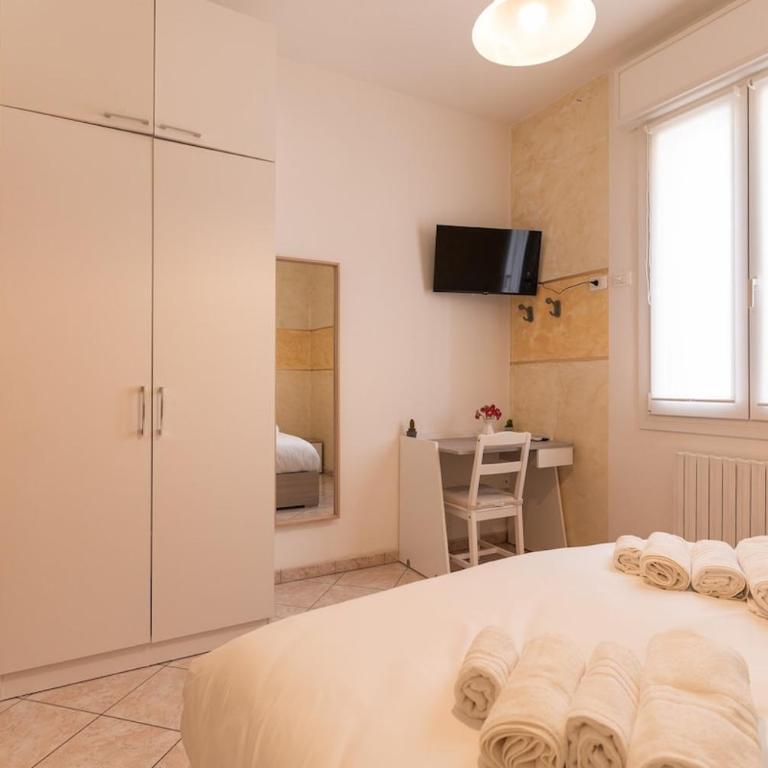 Fiera apartment for 6 people with balcony! - Three-Bedroom Apartment - 13