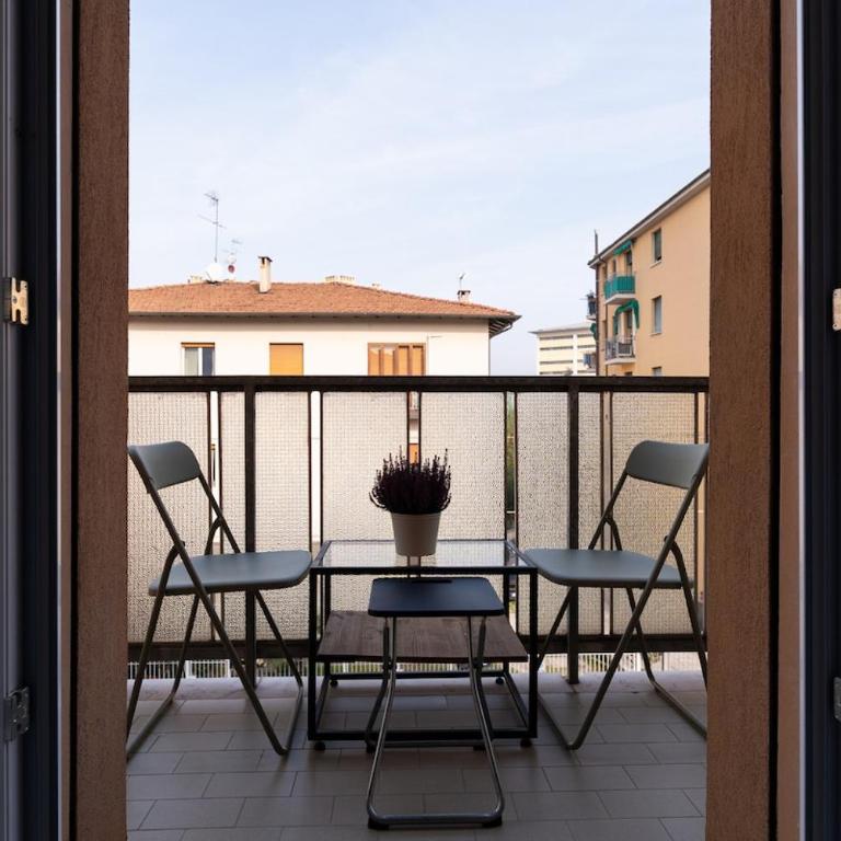 Fiera apartment for 6 people with balcony! - Three-Bedroom Apartment - 15