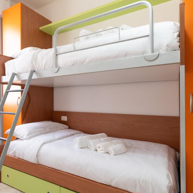 Fiera apartment for 6 people with balcony! - Three-Bedroom Apartment - 19