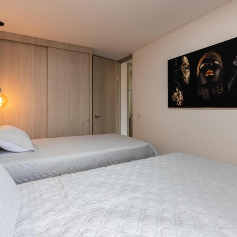 Exclusivo apartamento en laureles cerca al estadio - Apartamento de 3 dormitorios - 40