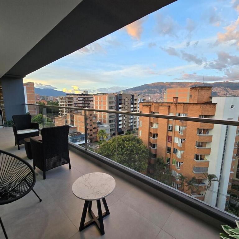 Exclusivo apartamento en laureles cerca al estadio - Apartamento de 3 dormitorios - 41