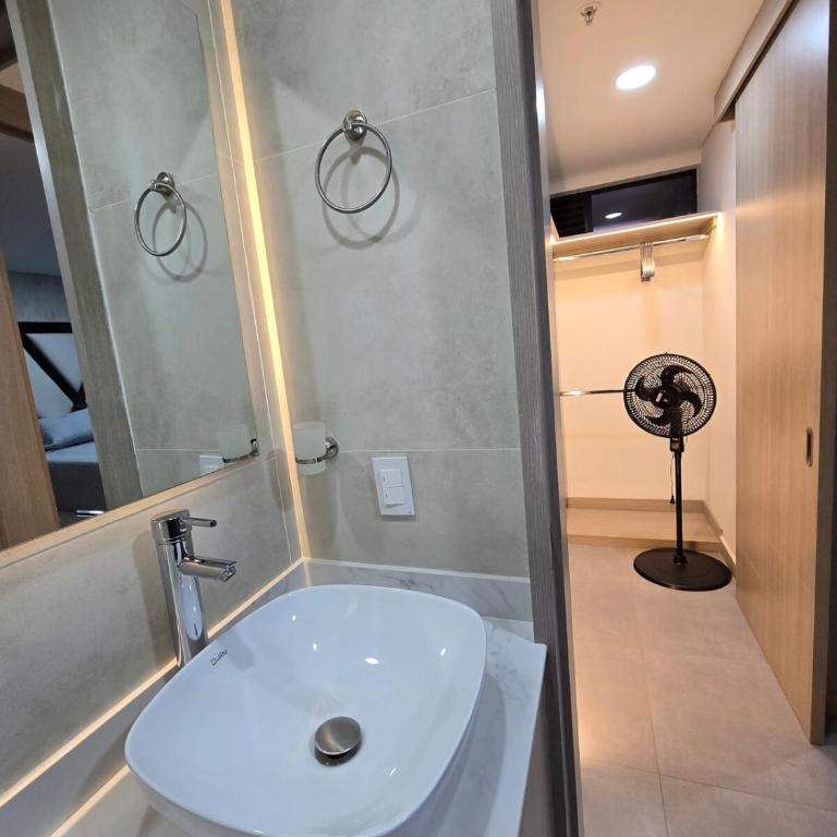 Exclusivo apartamento en laureles cerca al estadio - Apartamento de 3 dormitorios - 42