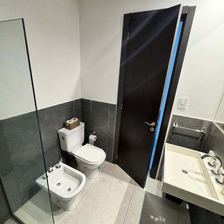 Espacioso apartamento con excelente ubicación - Room #1585148501 - 5