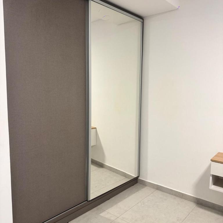 Espacioso apartamento con excelente ubicación - Room #1585148501 - 9