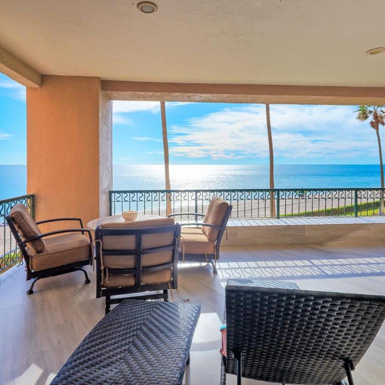 Beachfront Oasis at Sonoran Spa E201 - Apartamento - 4