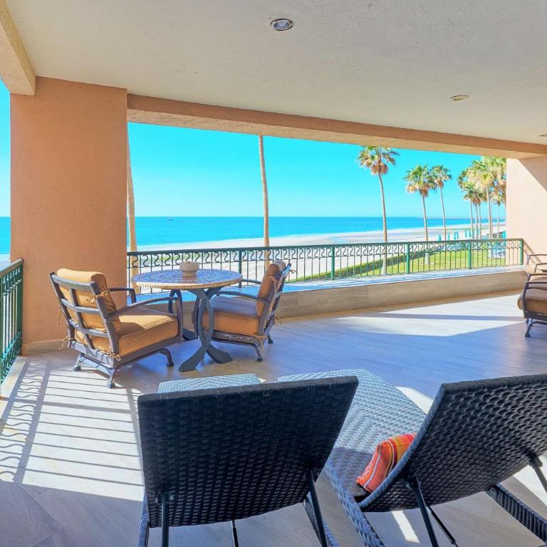 Beachfront Oasis at Sonoran Spa E201 - Apartamento - 11