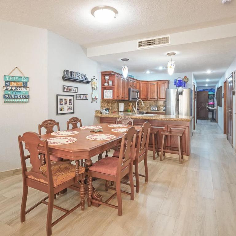 Beachfront Oasis at Sonoran Spa E201 - Apartamento - 17