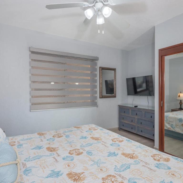 Beachfront Oasis at Sonoran Spa E201 - Apartamento - 28